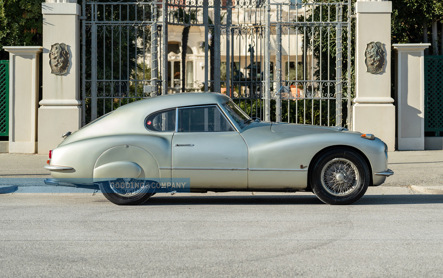 期間限定 セール - 売れ筋ランキングをチェック No.2 idea3 Fiat 1974年イタリア製 berlinetta Rapi 1952 8V 乗用車